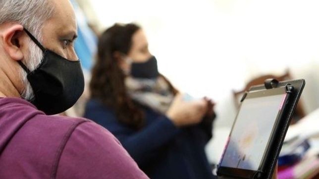 entregaron 250 tablets a alumnos de los cinco colegios de la unlp