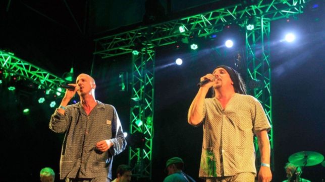 domingo de carnaval: bersuit, murgas, juegos de espuma, batucadas y mucho corso