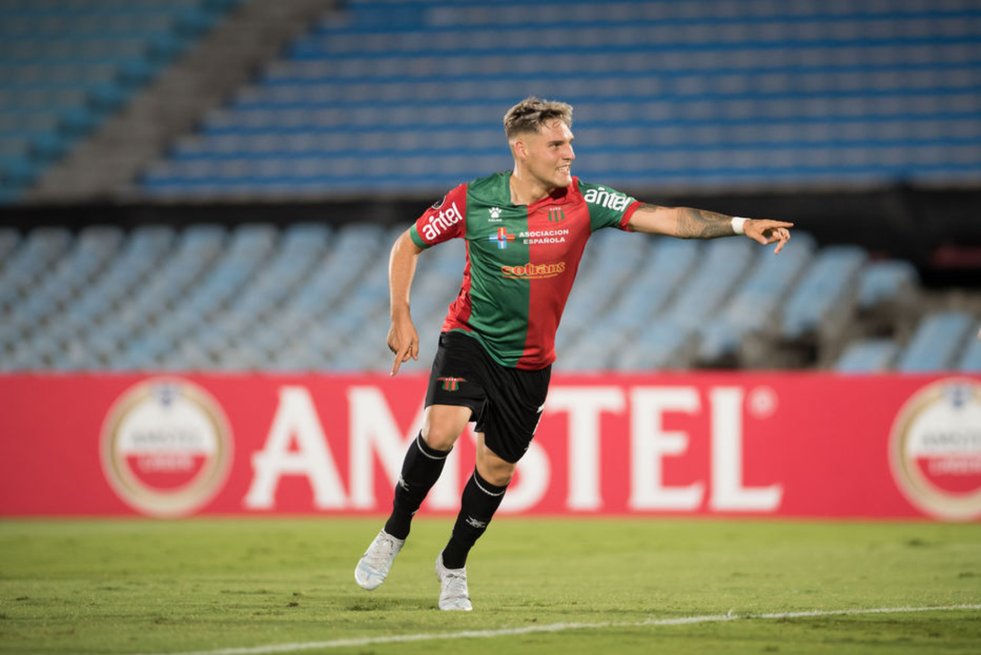 Estudiantes reactivó las charlas por Emiliano Gómez Estudiantes reactivó las charlas por Emiliano Gómez