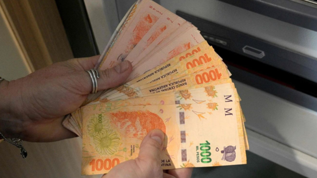 un gremio acordo un aumento del 75% y llevo el salario basico a mas de $400.000