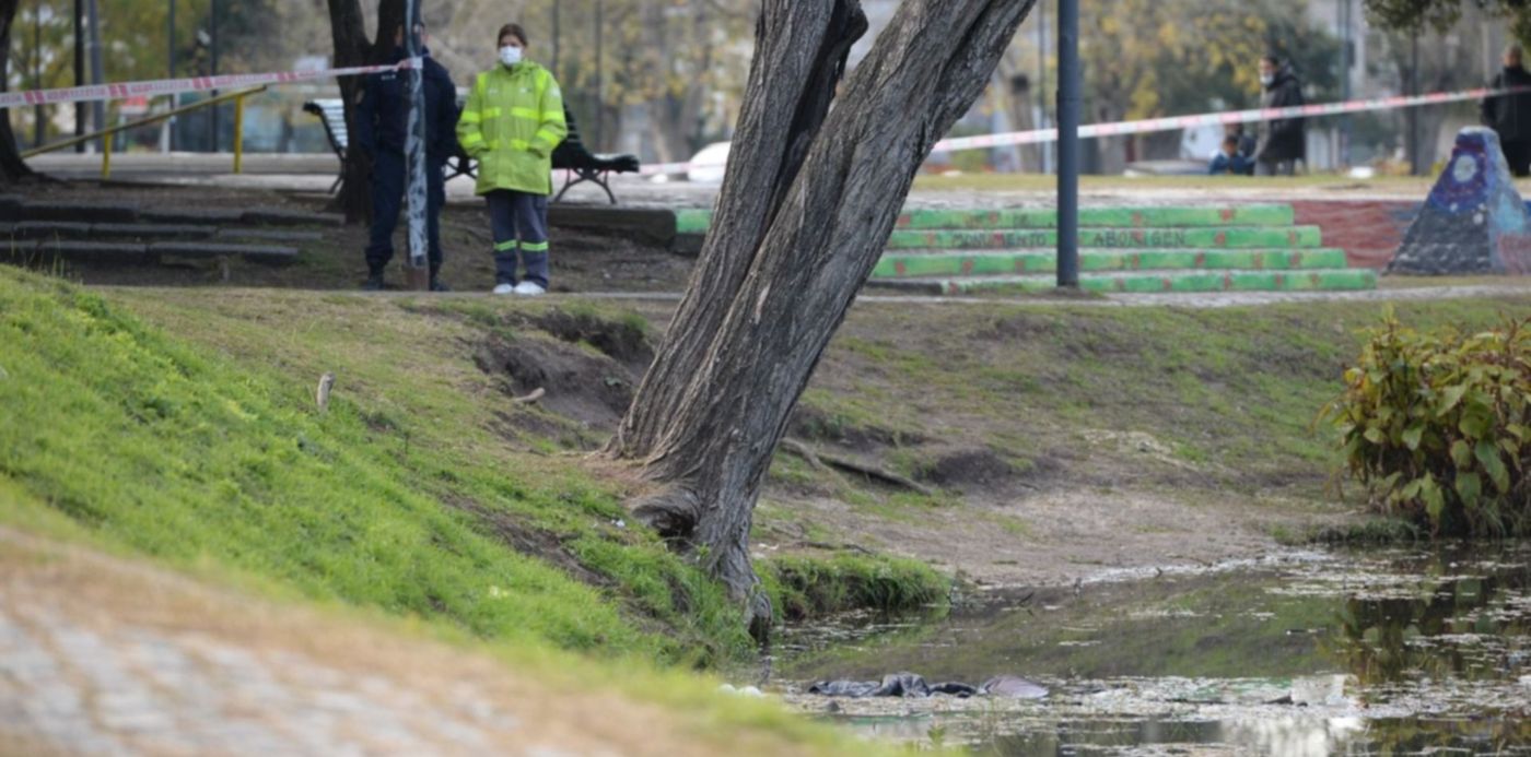 Cadáver en Parque Saavedra