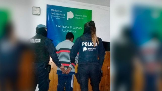 entraron de a cuatro a una casa, se llevaron un celular y uno de ellos termino detenido