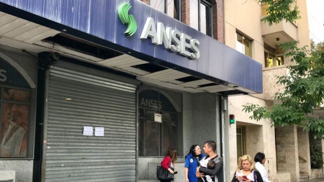 abogados de la plata se suman a la marcha nacional por las demoras de la anses