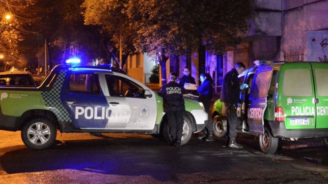 una patota ataco brutalmente a un joven en la plata y le robo el auto