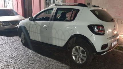 Detuvieron a un delincuente que encañonó a una mujer para robarle el auto en Ringuelet