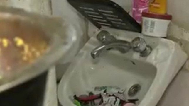 mugre, desorden y moscas por todos lados: asi vivia el hombre que atento contra cfk