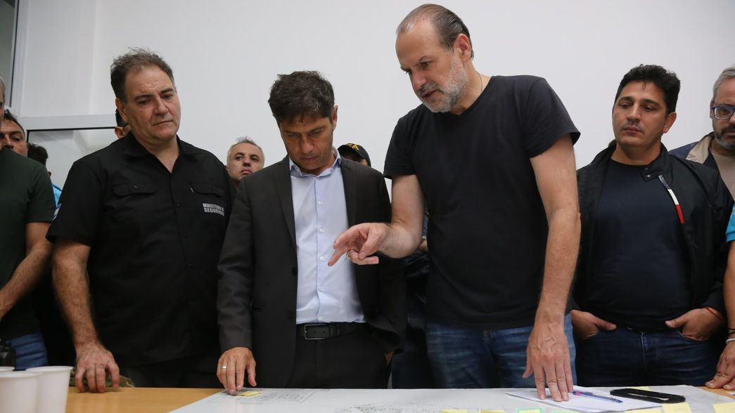 Kicillof le apuntó al Gobierno en medio de la catástrofe en Bahía Blanca