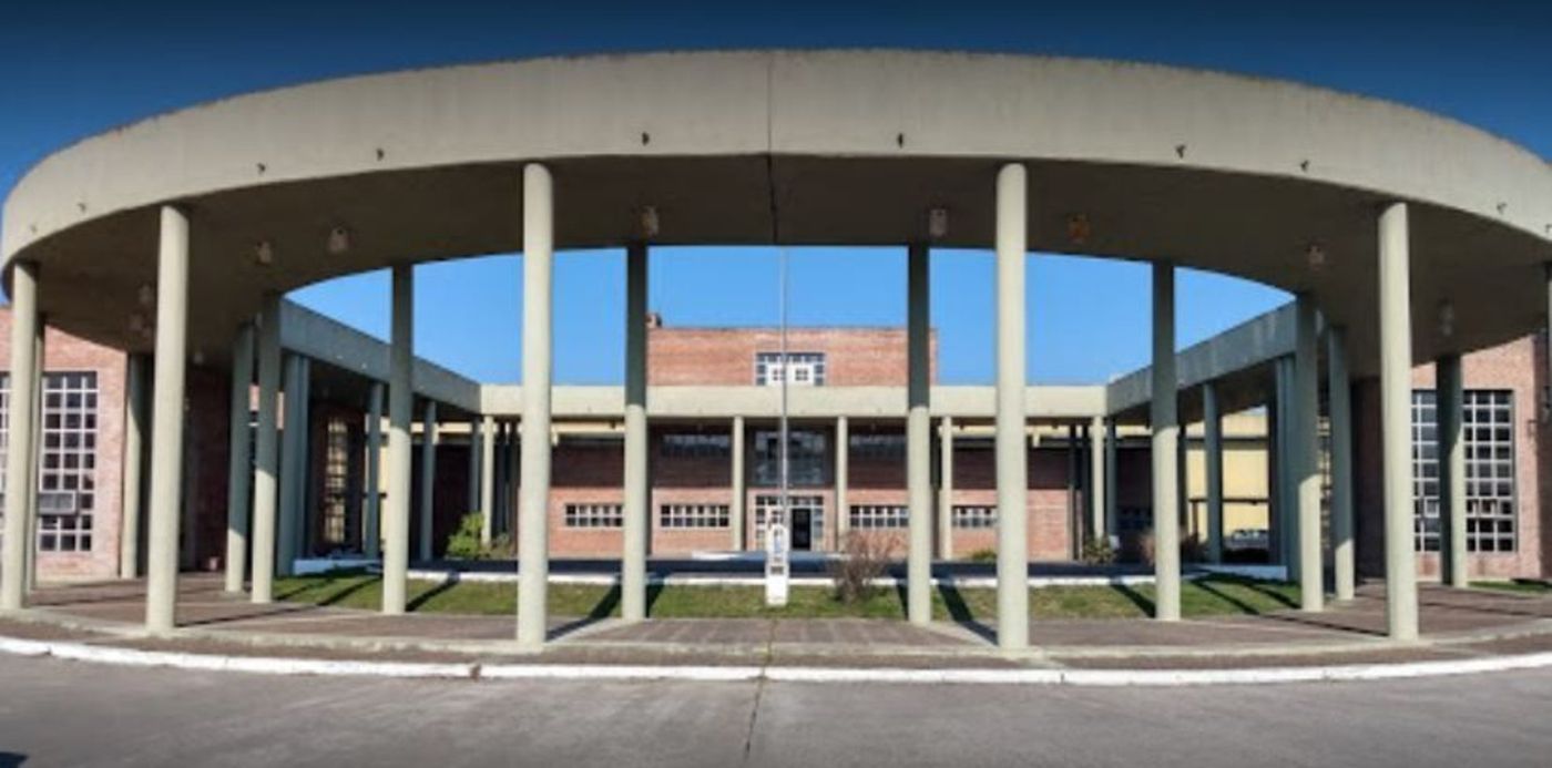 1592427299592.jpg?x=0&y=2&width=828&height=414&rotate=0&scaleX=1&scaleY=1&ow=828&oh=482&&cw=1920&ch=950