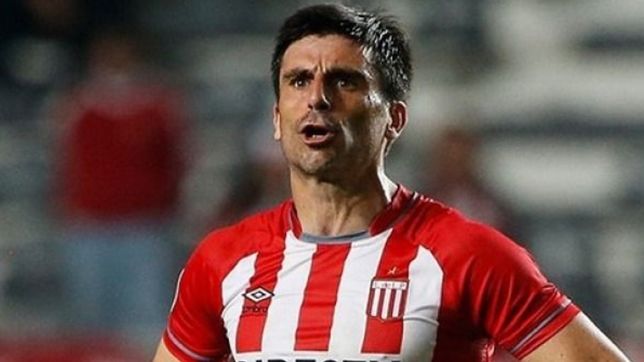 se retira el jugador, queda la persona: el emotivo saludo de estudiantes para el chapu brana