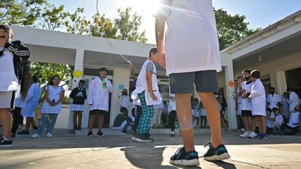 Perczyk habló de dar clases en el patio con tal de no suspender las clases por el calor