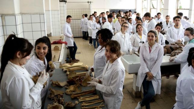 arranca la maraton antibochazos en medicina para ayudar a los estudiantes desaprobados
