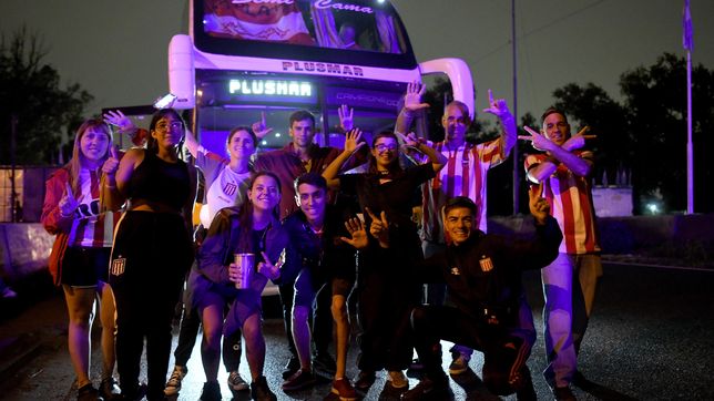 asi partio la caravana pincha para la superfinal entre estudiantes y river