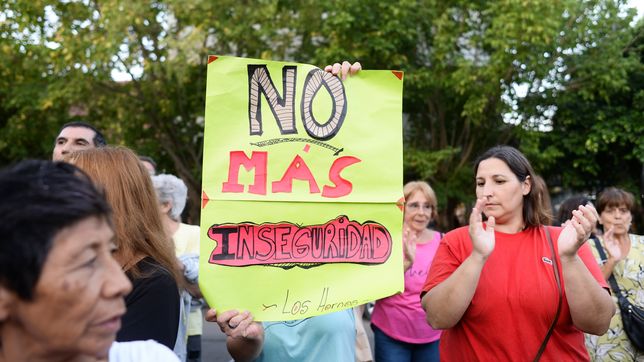 vecinos de distintos barrios organizan una caravana contra la inseguridad