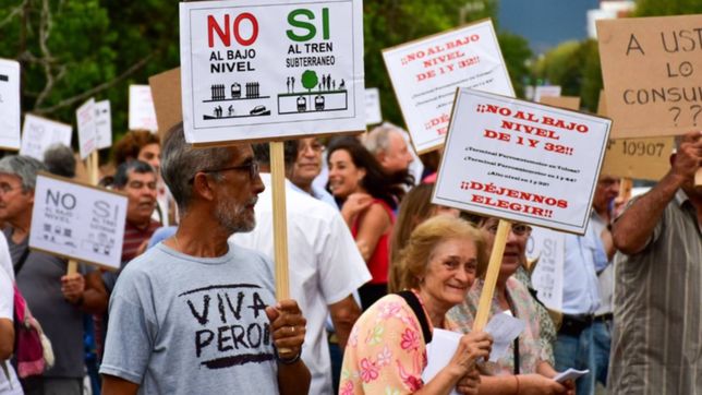 vecinos de tolosa padecen vomitos por el humo de la obra del bajo nivel de 1 y 32