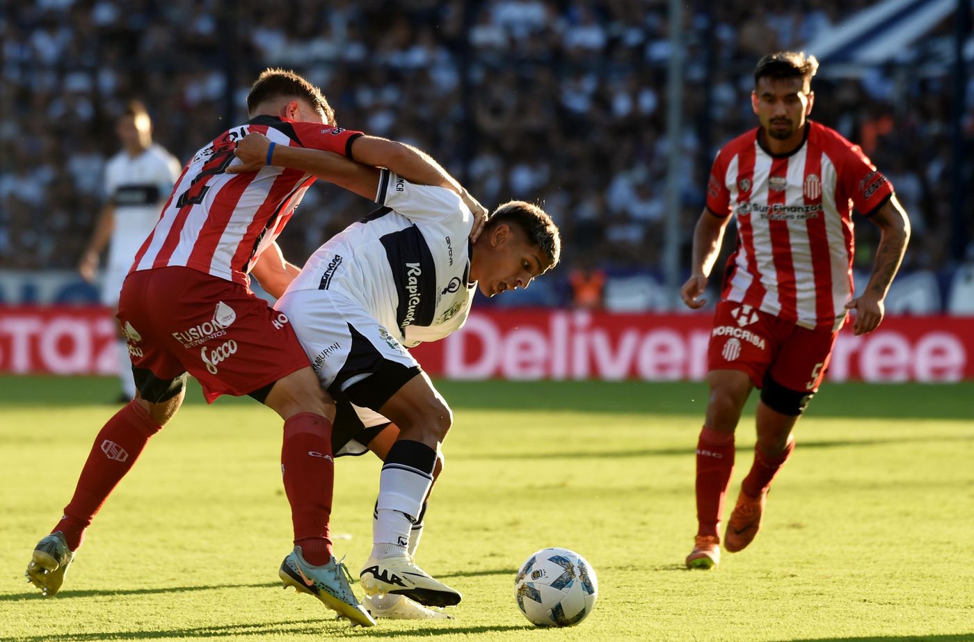 Gimnasia Barracas Ramirez.JPG