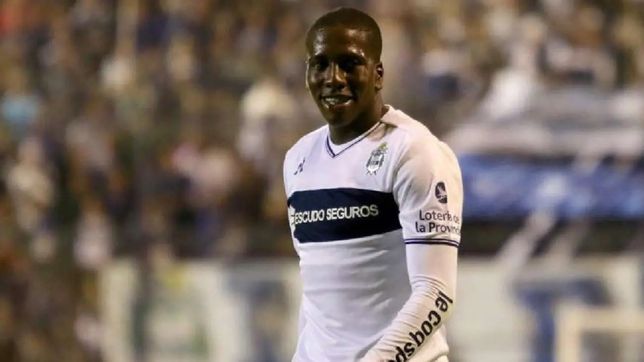 ¿cuando fue el ultimo partido de jan hurtado en el bosque y como le fue a gimnasia?