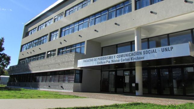 la facultad de periodismo de la unlp confirmo el regreso de la presencialidad obligatoria