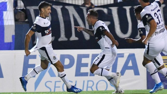 el gimnasia de maradona le gano a sportivo barracas y avanzo en la copa argentina