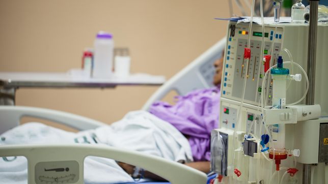 aseguran que mas del 40% de los pacientes bonaerenses con dialisis esta en riesgo