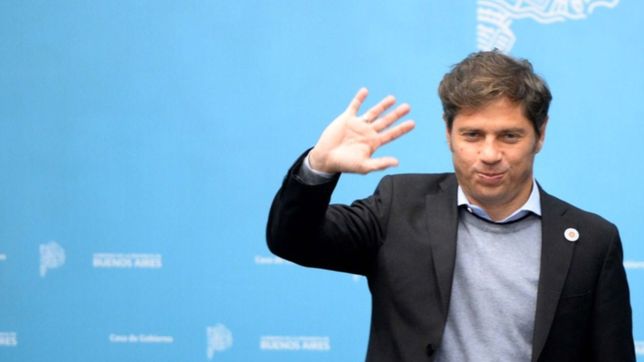 kicillof oficializo el aumento salarial y recibio el apoyo de trabajadores estatales