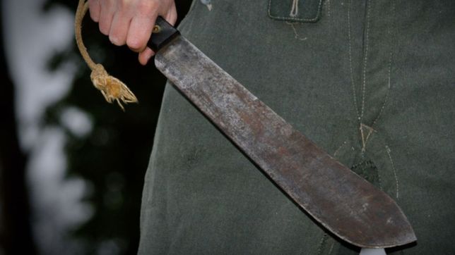 te voy a matar: intento asesinar a su expareja y la ataco a machetazos en berisso