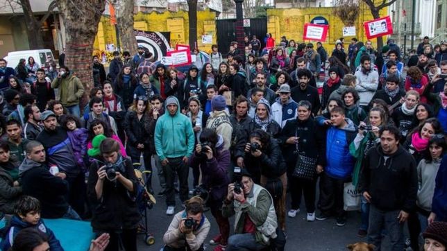 asfixiados, los centros culturales de la ciudad se movilizan para poder subsistir