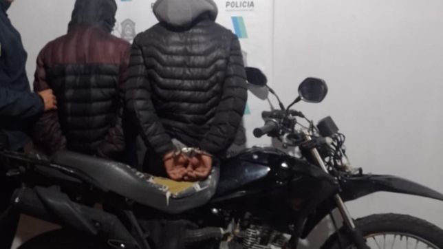 tension por una persecucion a dos menores que escapaban con una moto robada en la plata