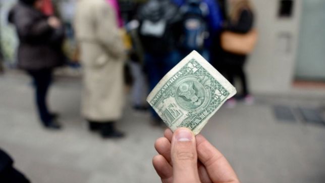 limites, viajes al exterior y excepciones: punto por punto, asi funciona el cepo al dolar