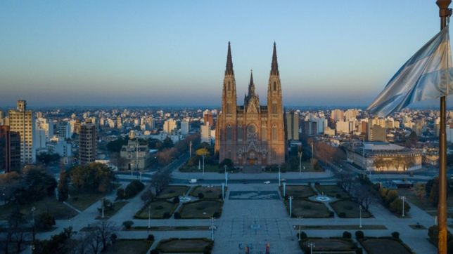 de sucre a jiujiang y pasando por bologna, estas son las ciudades hermanas de la plata