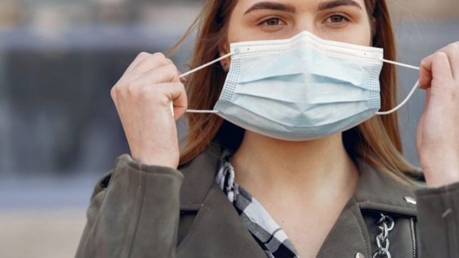 ¿pueden dejar de usar barbijos los vacunados contra el coronavirus?