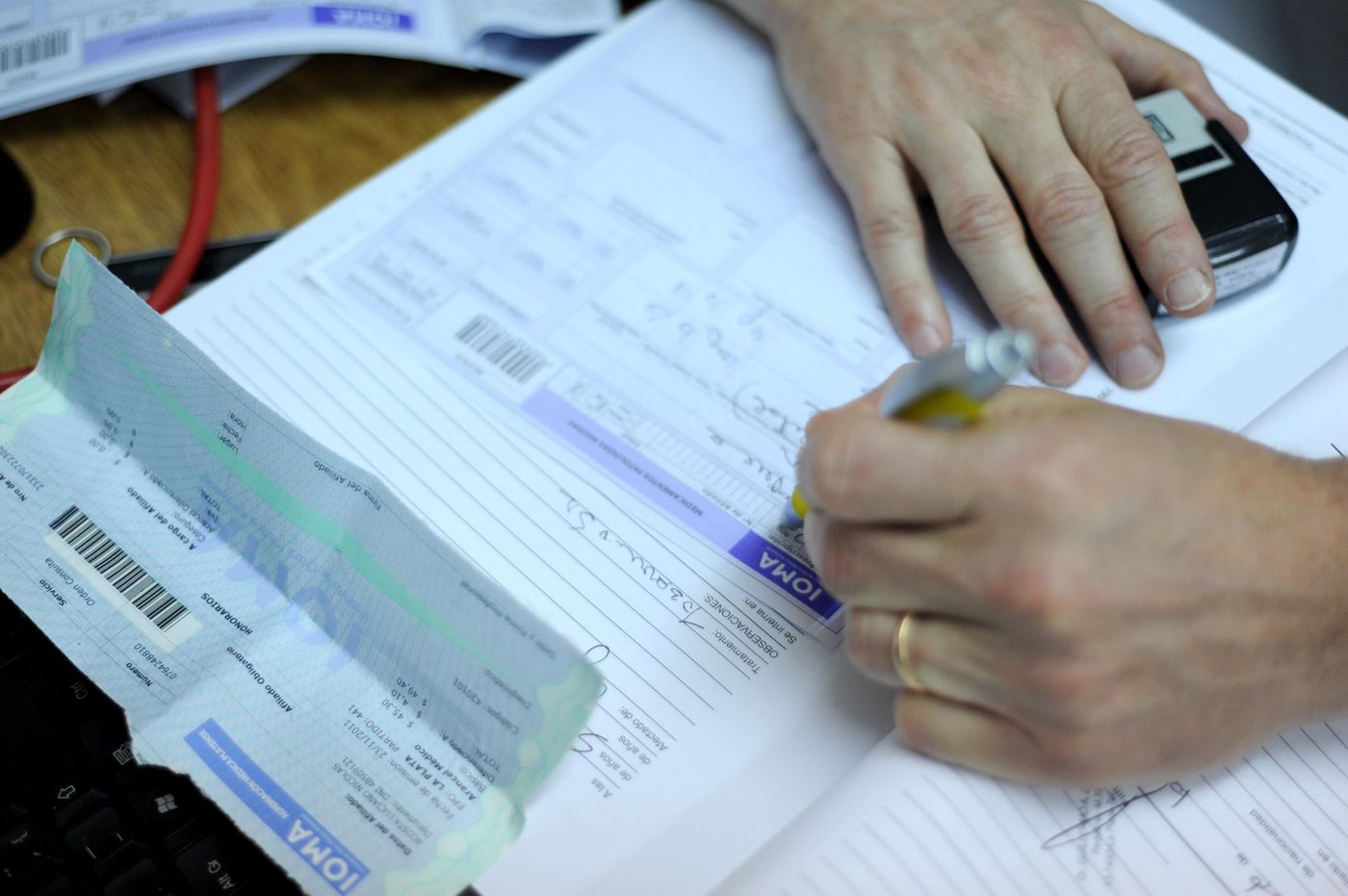 salud medicos hospitales ioma doctores 5