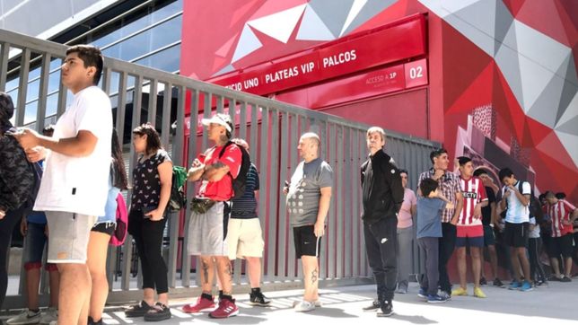 gran expectativa de los hinchas de estudiantes por la llegada de mascherano