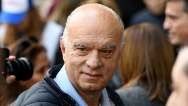 grindetti presenta a su equipo de gobierno en una cumbre politica en la plata