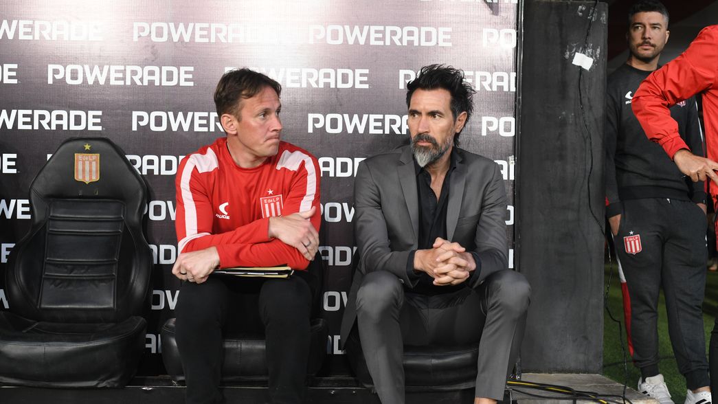 Eduardo Domínguez fue expulsado tras ir contra el arbitraje