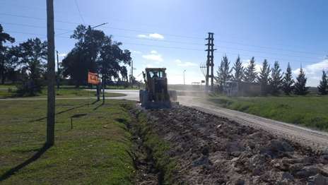 Avanzan los trabajos viales e hidráulicos en el barrio La Hermosura de Arana Avanzan los trabajos viales e hidráulicos en el barrio La Hermosura de Arana