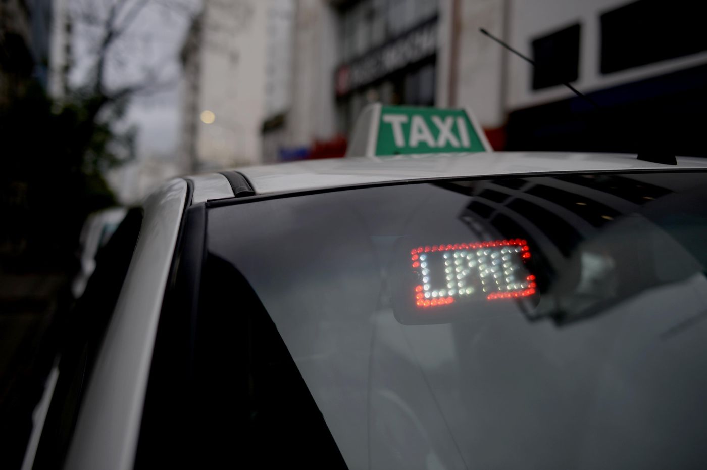 Taxis (11).jpg