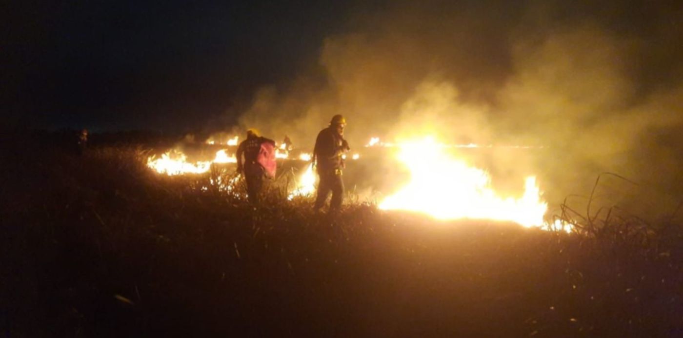 Incendio en la Reserva de Punta Lara