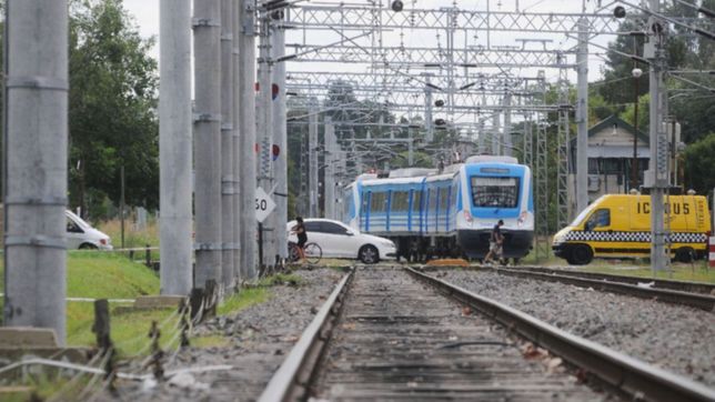 una fuga de gas en la estacion de tolosa causo demoras en el servicio del tren roca