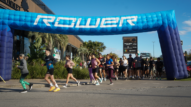 la previa de la media maraton ciudad de la plata se vivio con un social run de 5 kilometros