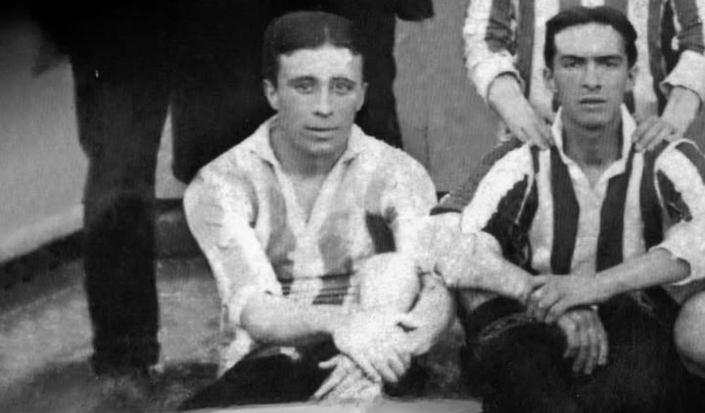 Jorge Luis Hirschi, titular el primer partido de la historia de Estudiantes.
