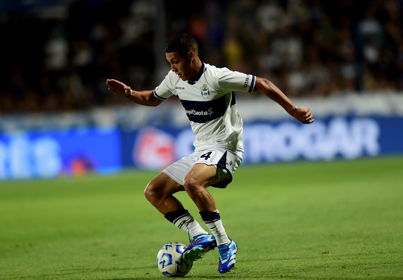 Jeremías Merlo abandonó la cancha por una molestia en el isquiotibial Jeremías Merlo abandonó la cancha por una molestia en el isquiotibial