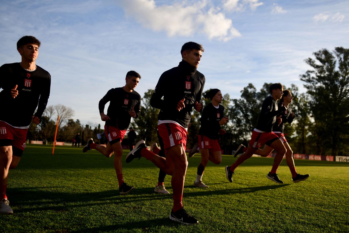 Entrenamiento Estudiantes Benedetti.jpg