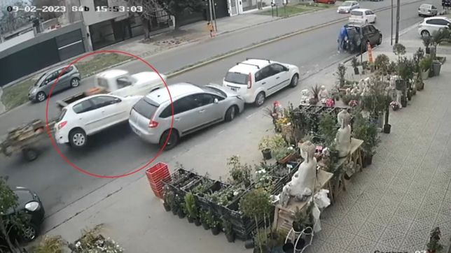 video: insolito cuadruple choque en una transitada avenida de la plata