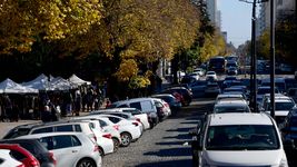 cierran el estacionamiento de plaza italia y acuerdan una solucion para aprilp