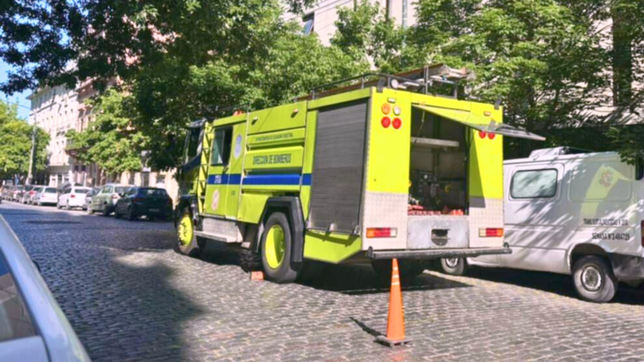 evacuaron un edificio en pleno centro de la plata tras una explosion y principio de incendio