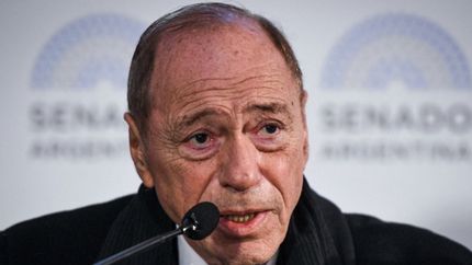 Eugenio Zaffaroni visita La Plata y presenta su libro en la Facultad de Artes