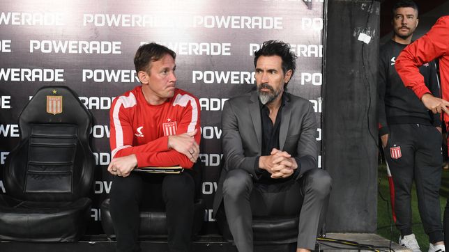 eduardo dominguez fue expulsado tras ir contra el arbitraje