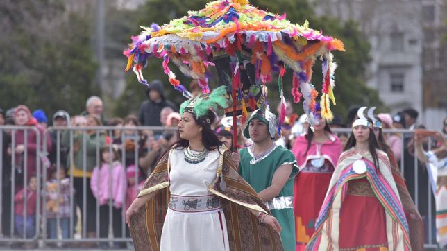con una multitudinaria convocatoria, se realizo en la plata la escenificacion del inti raymi