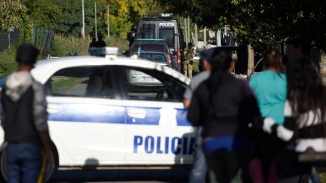 se entrego el policia que estaba atrincherado en su casa de los hornos