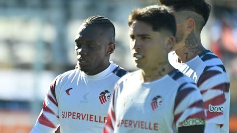 Estudiantes perdió 2 a 0 ante Deportivo Riestra y llega golpeado al debut en la Copa Libertadores Estudiantes perdió 2 a 0 ante Deportivo Riestra y llega golpeado al debut en la Copa Libertadores